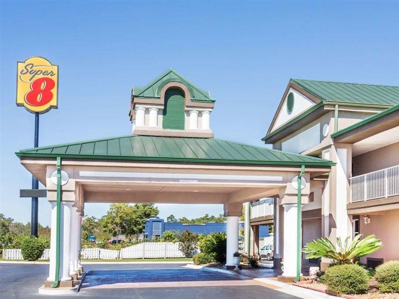 Super 8 by Wyndham Marianna Hotel Bagian luar foto